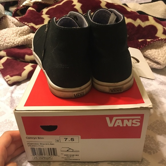 Vans - Picture 6 of 8